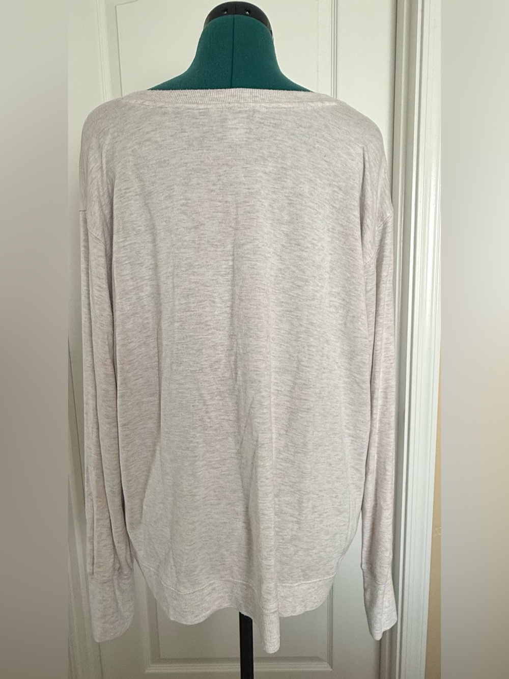Athleta Sunrise V-Neck
Sweatshirt in Creamy Heathered Taupe Beige - Picture 3 of 5